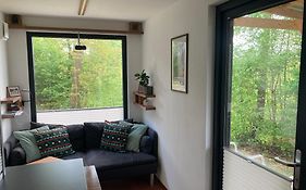 Tiny House im Seecontainer mit Parkplatz, Glasfaser, Netflix, Veranda und gehobener Ausstattung